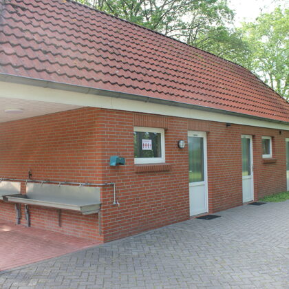 Sanitärhaus mit Campingküche